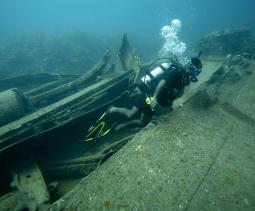 Kenneth's Dive Center (Scuba Diving)